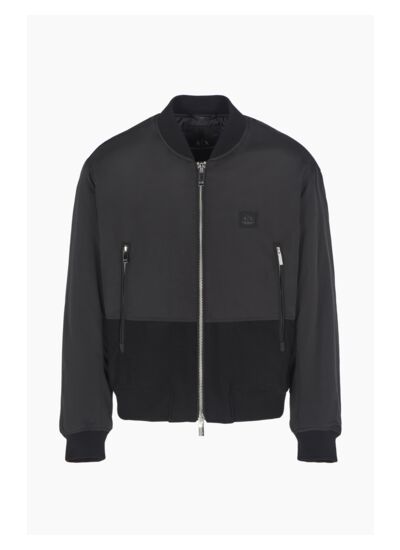 Xm000033 af10323 uc001 blou-noir