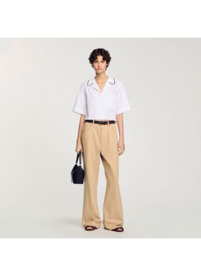 Chemise à col en crochet