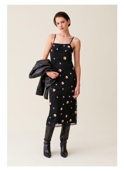 Robe longue fluide sequins brodés