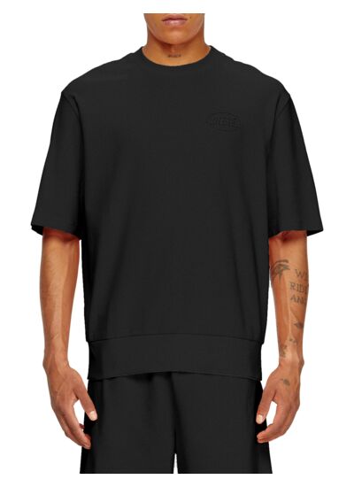 Sweatshirts & Hoodies