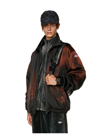 Coupe amplePoches zippéesPoignets et base élastiquésFermeture zippéeAvec doublure