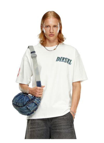 T-shirt avec logo et imprimé pneu