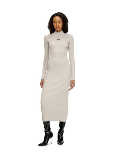 Robe en maille côtelée